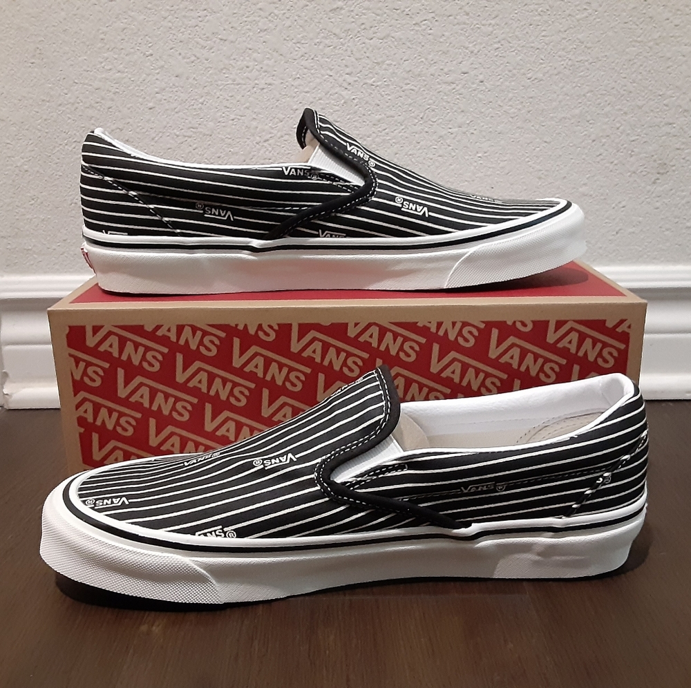 Vans - Picture 2 of 4